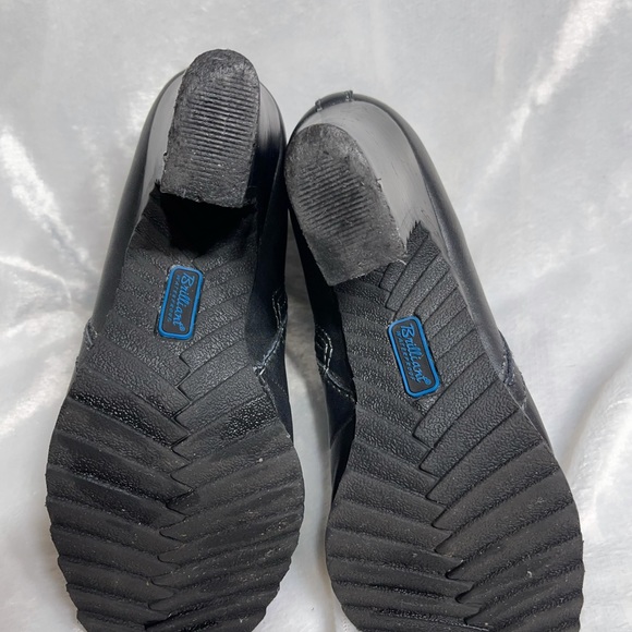 Brilliant Woman’s Waterproof Leather Ankle Heeled Boots - Picture 13 of 16